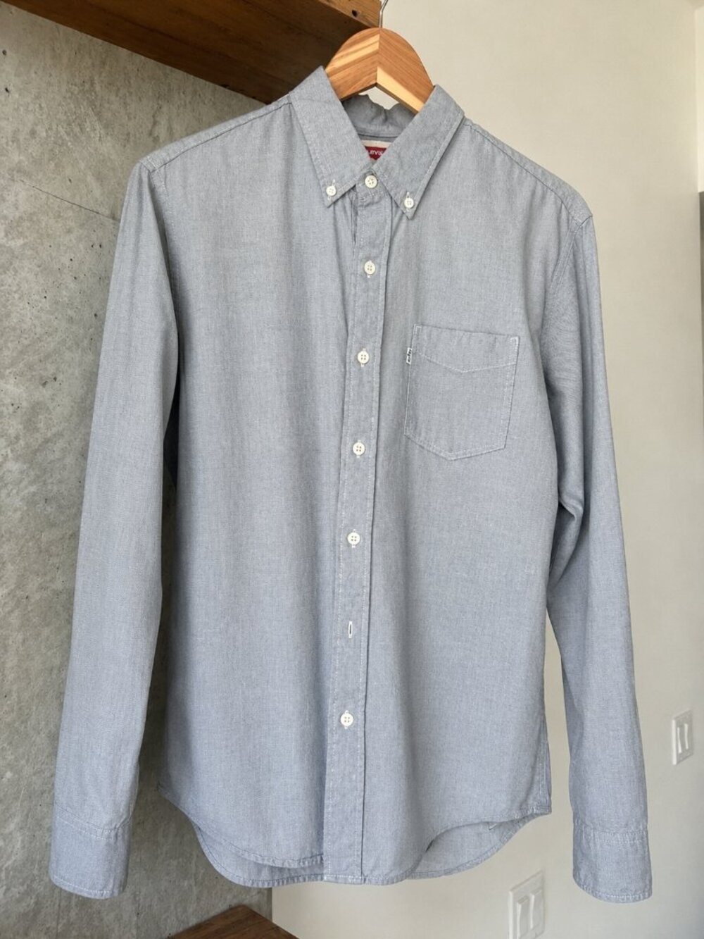 Levi's Men's Gray Long Sleeve Dress Shirt (Medium)